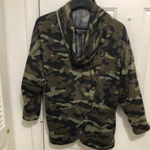 3 Notation Women Camo Print Top